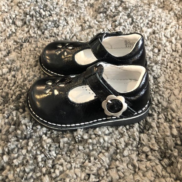 Girls Kid Express Black Leather Velcro Shoes - Picture 4 of 4